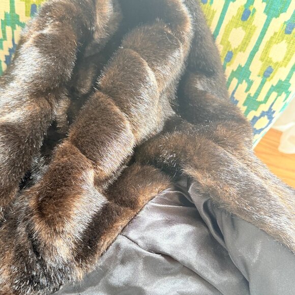 GALLERY WOMENHooded Full Length Faux Fur Coat SIZE 1 X